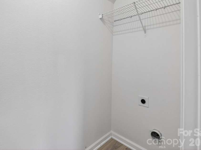 1911 Flushing Court, Charlotte, NC 28215.  MLS# CAR4421044, YatesRealty ID 48397. 
