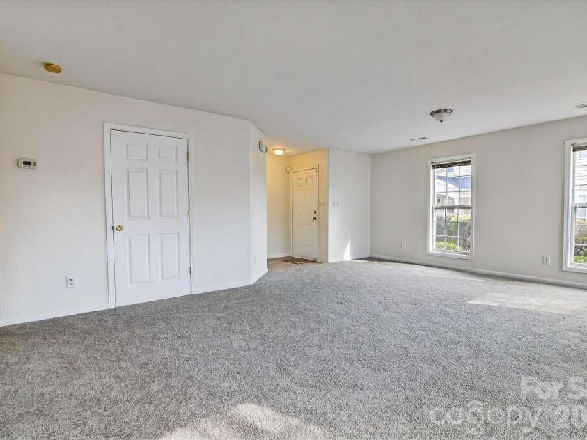 1911 Flushing Court, Charlotte, NC 28215.  MLS# CAR4421044, YatesRealty ID 48397. 