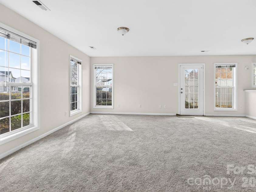 1911 Flushing Court, Charlotte, NC 28215.  MLS# CAR4421044, YatesRealty ID 48397. 