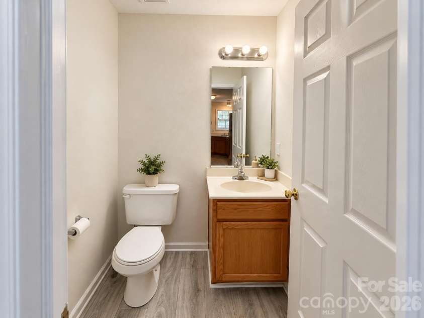 1911 Flushing Court, Charlotte, NC 28215.  MLS# CAR4433392, YatesRealty ID 48397. 
