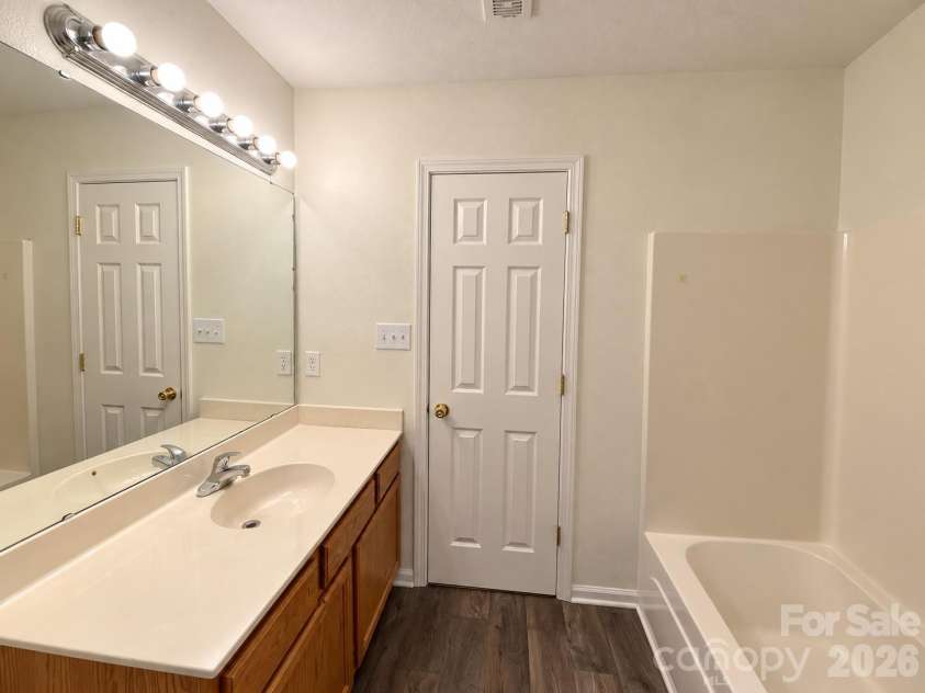 1911 Flushing Court, Charlotte, NC 28215.  MLS# CAR4433392, YatesRealty ID 48397. 