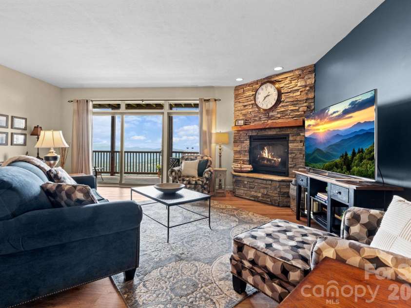 132 Rocky Top None, Sugar Mountain, NC 28604.  MLS# CAR4421054, YatesRealty ID 48399. 