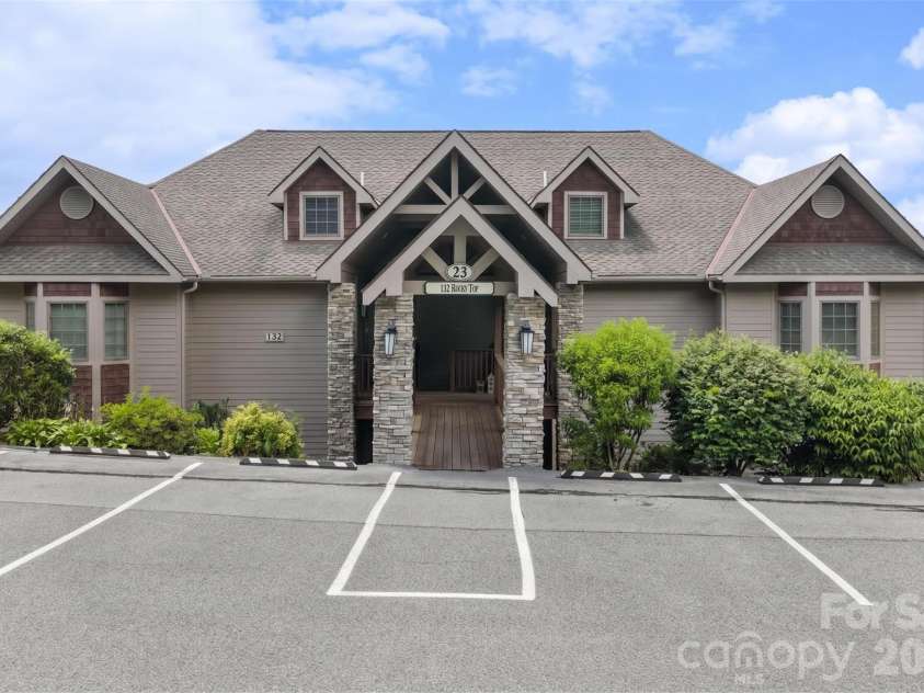 132 Rocky Top None, Sugar Mountain, NC 28604.  MLS# CAR4421054, YatesRealty ID 48399. 