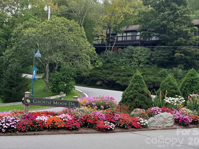 132 Rocky Top None, Sugar Mountain, NC 28604.  MLS# CAR4421054, YatesRealty ID 48399. 