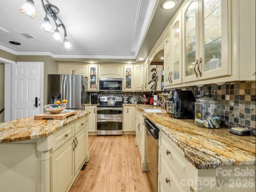 1102 Mountain Road, Bostic, NC 28018.  MLS# CAR4318780, YatesRealty ID 484. Beautiful kitchen