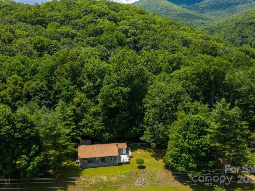 1220 Rock Creek Road, Burnsville, NC 28714.  MLS# CAR4173140, YatesRealty ID 484. 