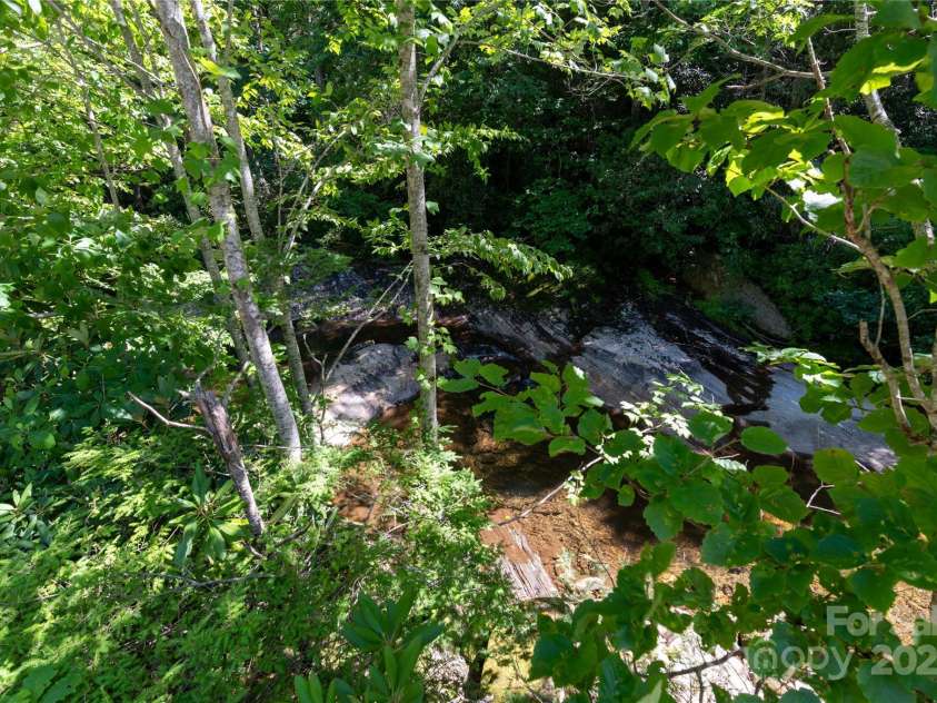 1220 Rock Creek Road, Burnsville, NC 28714.  MLS# CAR4173140, YatesRealty ID 484. 
