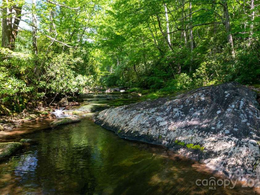 1220 Rock Creek Road, Burnsville, NC 28714.  MLS# CAR4173140, YatesRealty ID 484. 