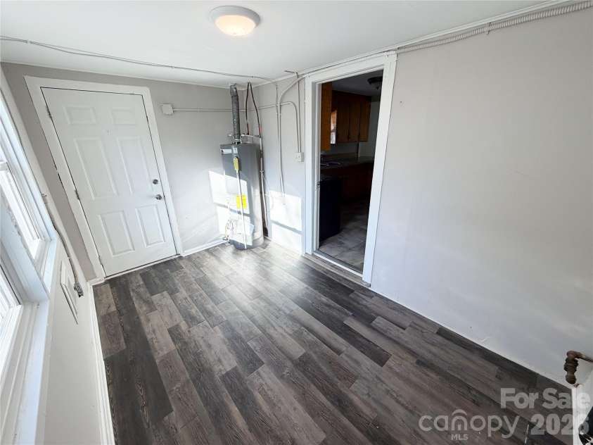 5216 Eaton Circle, Charlotte, NC 28208.  MLS# CAR4356733, YatesRealty ID 4840. Back Storage Room