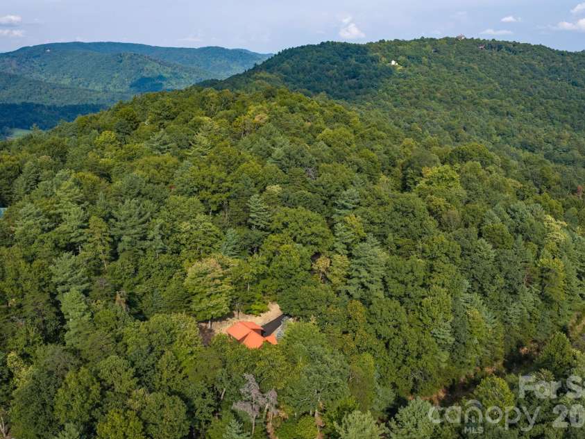 142 Fawn Lane, Purlear, NC 28665.  MLS# CAR4420826, YatesRealty ID 48401. 