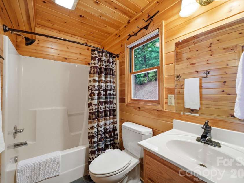 142 Fawn Lane, Purlear, NC 28665.  MLS# CAR4420826, YatesRealty ID 48401. Main Level Full Bath