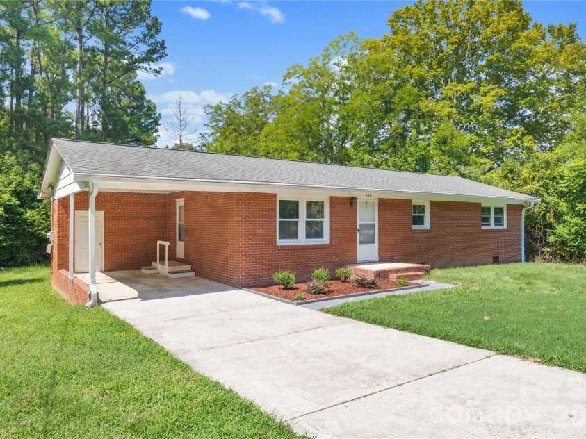 409 Moss Springs Road, Albemarle, NC 28001.  MLS# CAR4420748, YatesRealty ID 48402. 