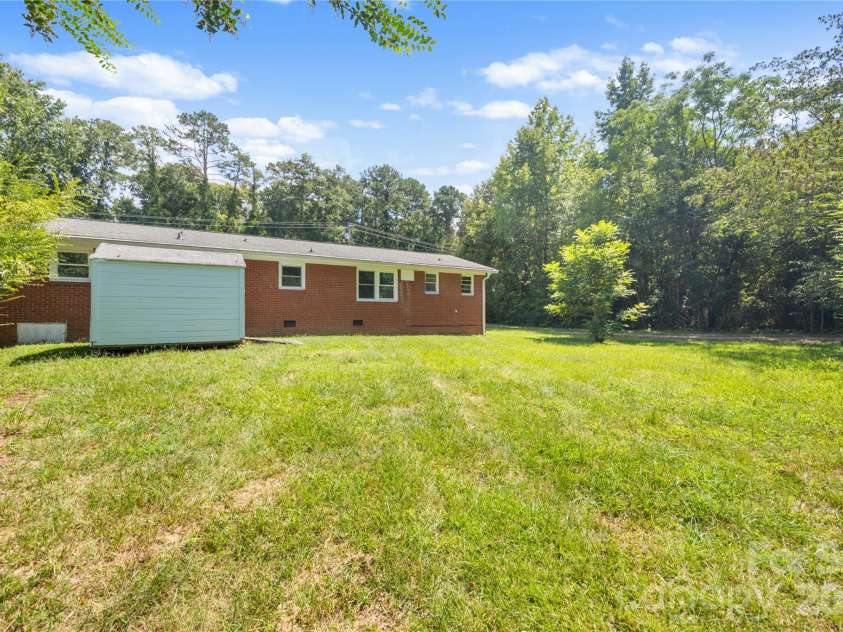 409 Moss Springs Road, Albemarle, NC 28001.  MLS# CAR4420748, YatesRealty ID 48402. 