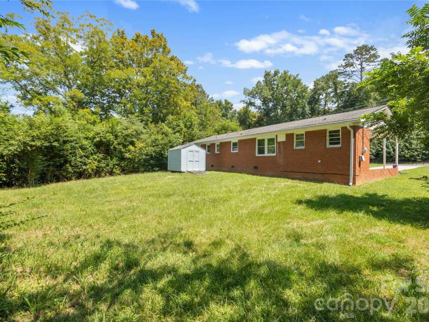 409 Moss Springs Road, Albemarle, NC 28001.  MLS# CAR4420748, YatesRealty ID 48402. 