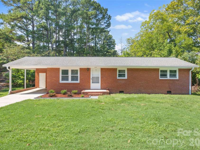 409 Moss Springs Road, Albemarle, NC 28001.  MLS# CAR4420748, YatesRealty ID 48402. 
