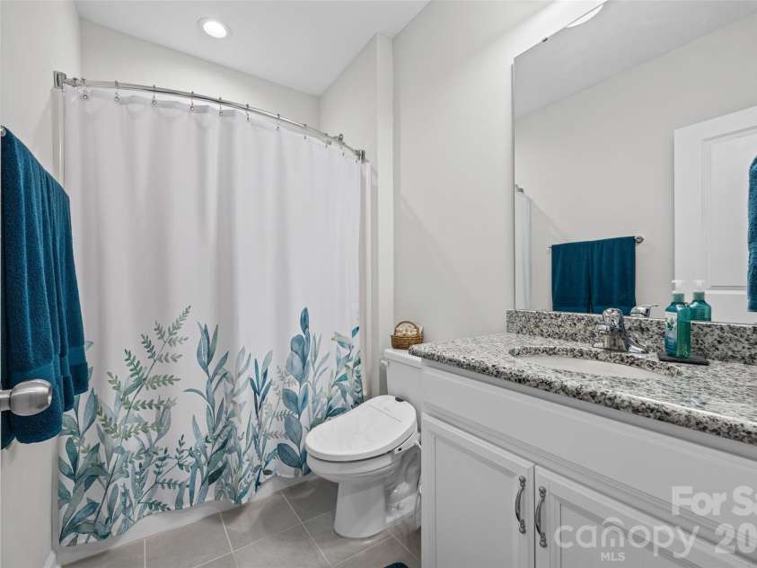 4050 Brandywine Terrace, Lancaster, SC 29720.  MLS# CAR4417845, YatesRealty ID 48403. Basement Full Bath