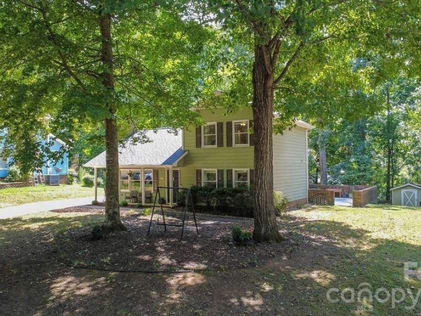 309 Treeline Drive, Belmont, NC 28012.  MLS# CAR4421076, YatesRealty ID 48407. 