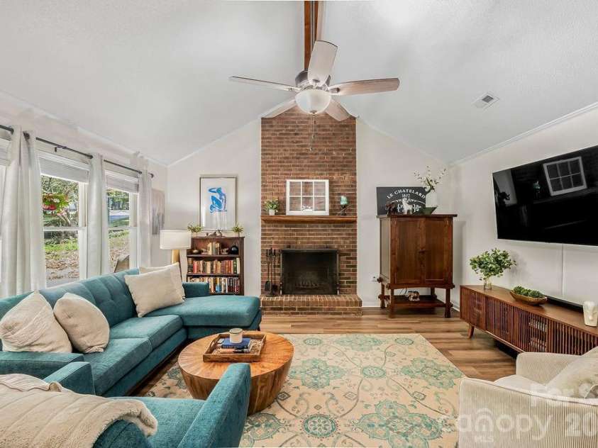 309 Treeline Drive, Belmont, NC 28012.  MLS# CAR4421076, YatesRealty ID 48407. 
