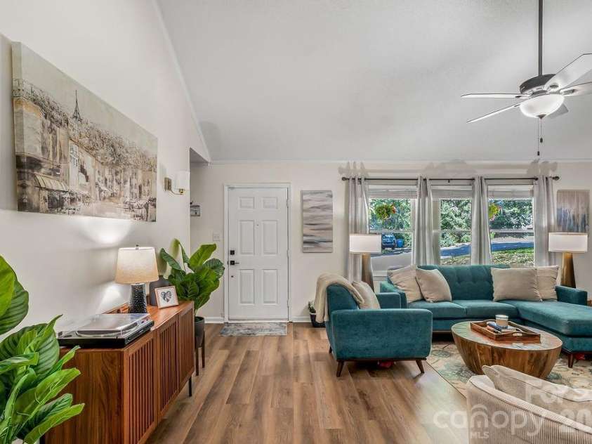 309 Treeline Drive, Belmont, NC 28012.  MLS# CAR4421076, YatesRealty ID 48407. 