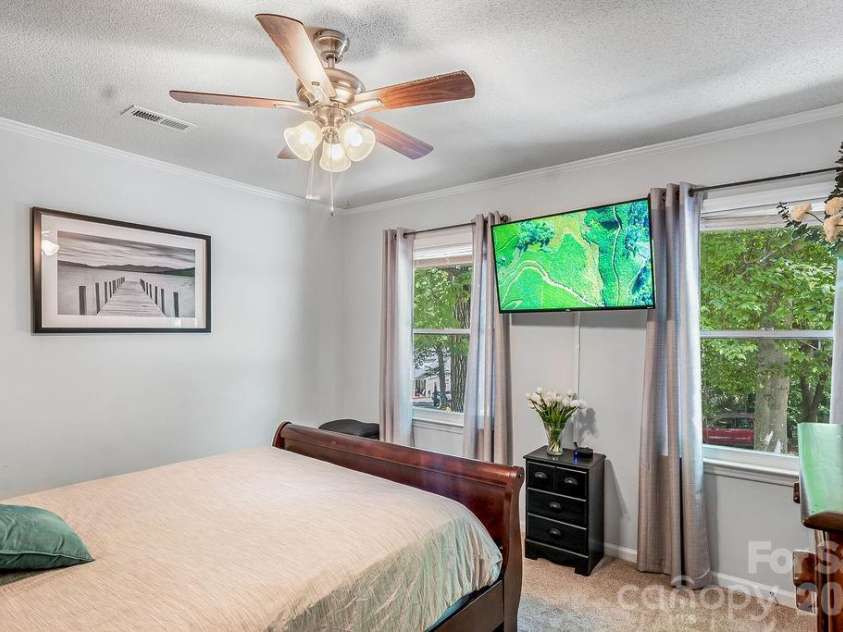309 Treeline Drive, Belmont, NC 28012.  MLS# CAR4421076, YatesRealty ID 48407. 