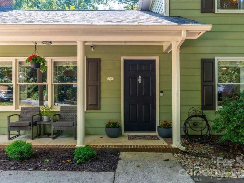 309 Treeline Drive, Belmont, NC 28012.  MLS# CAR4421076, YatesRealty ID 48407. 