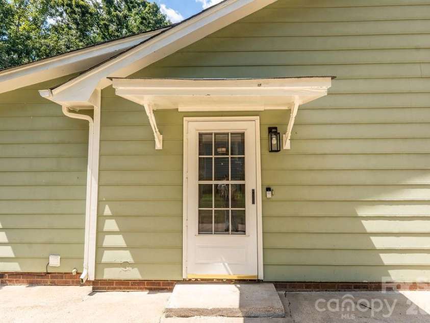 309 Treeline Drive, Belmont, NC 28012.  MLS# CAR4421076, YatesRealty ID 48407. 