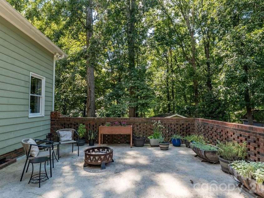 309 Treeline Drive, Belmont, NC 28012.  MLS# CAR4421076, YatesRealty ID 48407. 