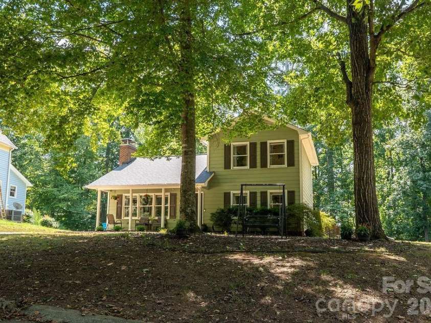 309 Treeline Drive, Belmont, NC 28012.  MLS# CAR4421076, YatesRealty ID 48407. 