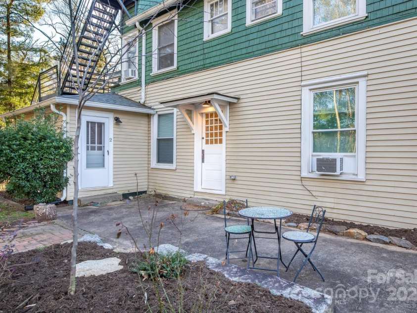15 Grindstaff Drive, Asheville, NC 28803.  MLS# CAR4301849, YatesRealty ID 4841. 
