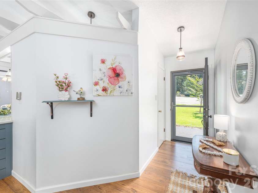 11 Crandon Court, Asheville, NC 28804.  MLS# CAR4420957, YatesRealty ID 48414. 