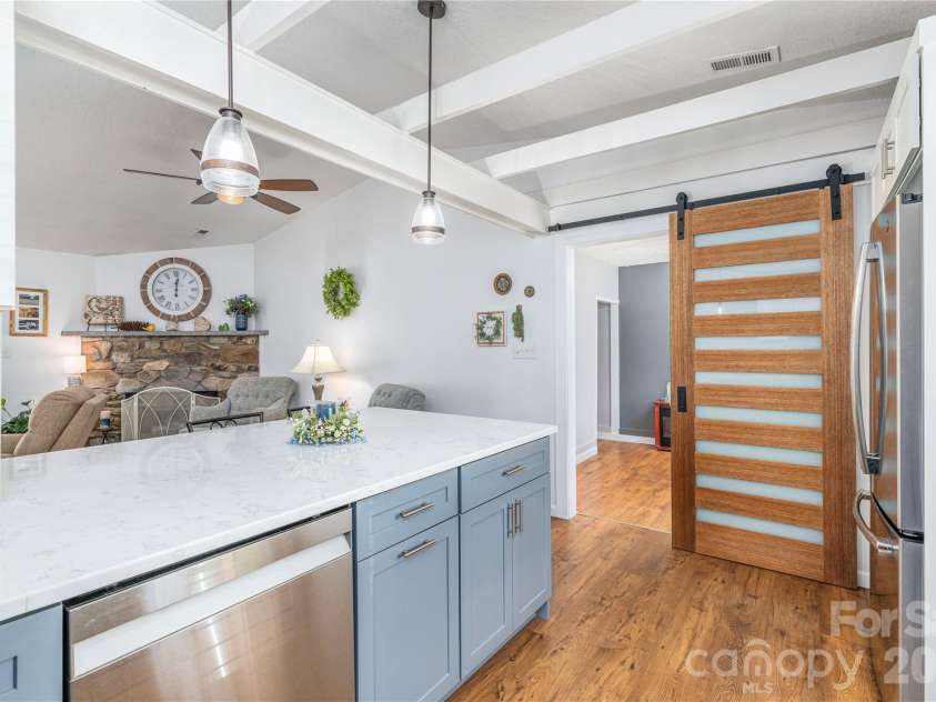 11 Crandon Court, Asheville, NC 28804.  MLS# CAR4420957, YatesRealty ID 48414. 