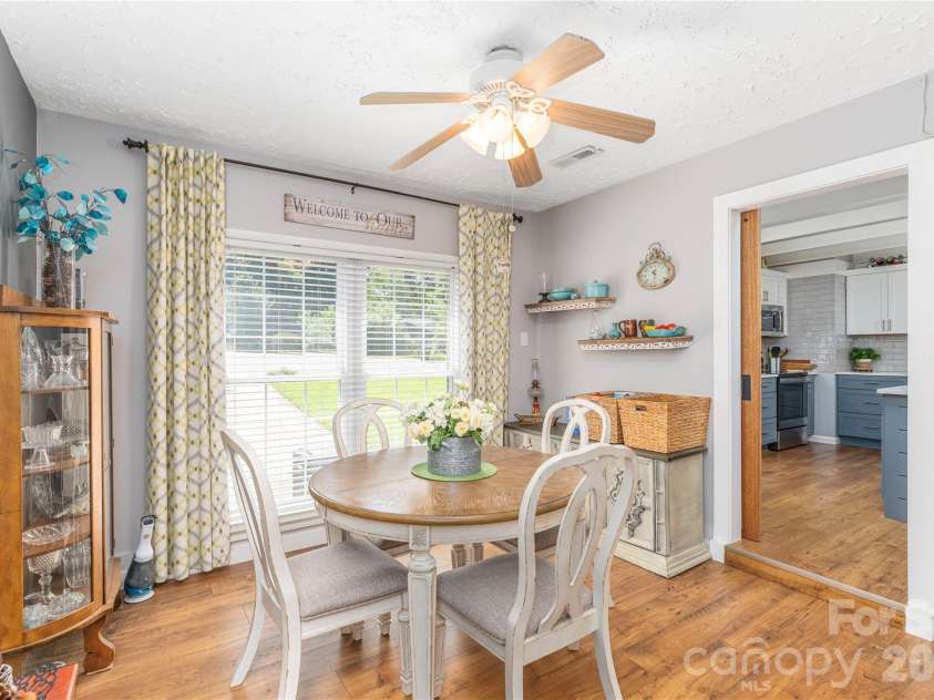 11 Crandon Court, Asheville, NC 28804.  MLS# CAR4420957, YatesRealty ID 48414. 
