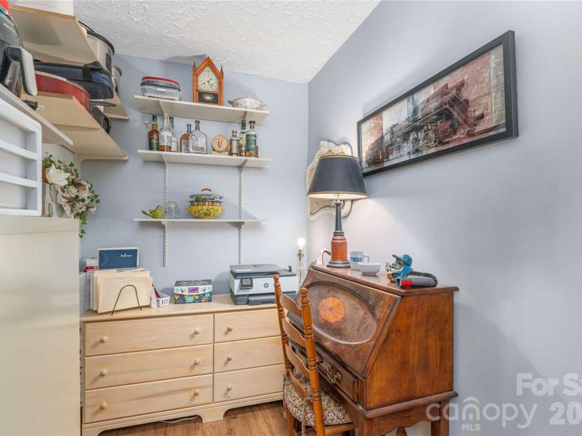 11 Crandon Court, Asheville, NC 28804.  MLS# CAR4420957, YatesRealty ID 48414. 