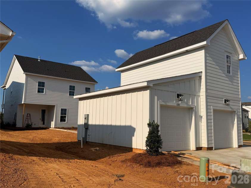 6101 Daisy Dale Drive, Pineville, NC 28134.  MLS# CAR4421100, YatesRealty ID 48415. 