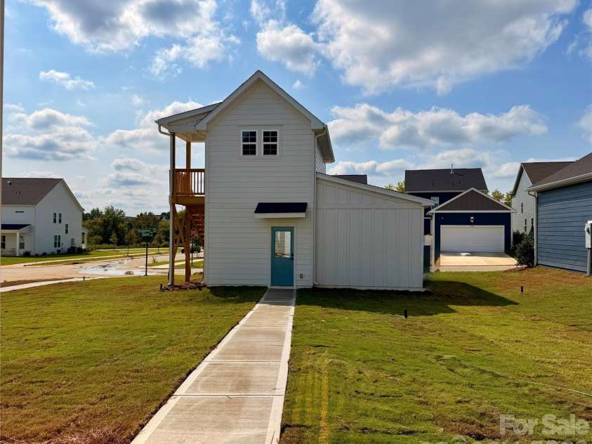 6101 Daisy Dale Drive, Pineville, NC 28134.  MLS# CAR4421100, YatesRealty ID 48415. 