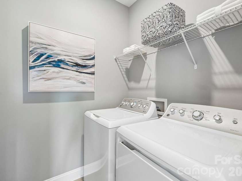 6101 Daisy Dale Drive, Pineville, NC 28134.  MLS# CAR4421100, YatesRealty ID 48415. Representative