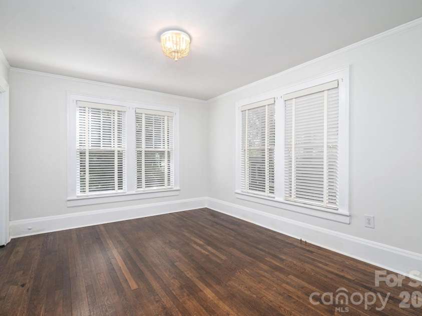 205 W Sixth Avenue, Gastonia, NC 28052.  MLS# CAR4420877, YatesRealty ID 48416. 