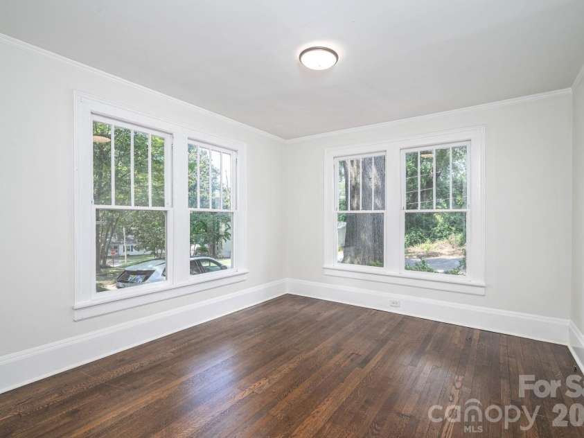 205 W Sixth Avenue, Gastonia, NC 28052.  MLS# CAR4420877, YatesRealty ID 48416. 
