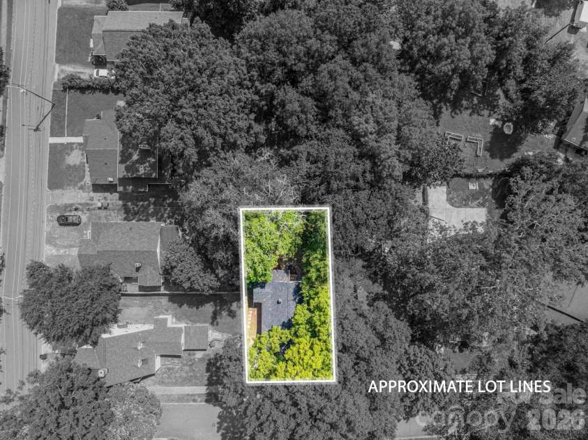 205 W Sixth Avenue, Gastonia, NC 28052.  MLS# CAR4420877, YatesRealty ID 48416. 