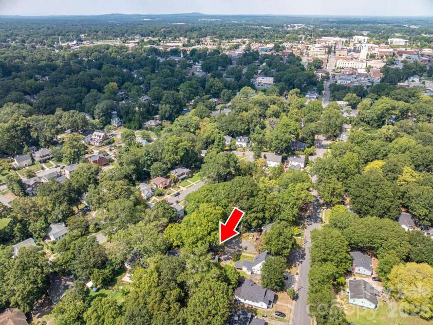 205 W Sixth Avenue, Gastonia, NC 28052.  MLS# CAR4420877, YatesRealty ID 48416. 