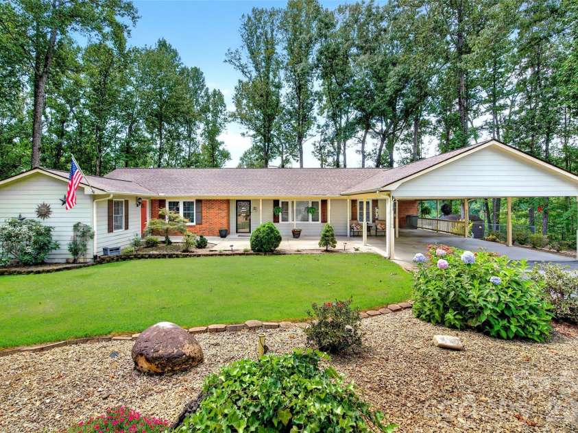 146 Cobblestone Drive, Marion, NC 28752.  MLS# CAR4420822, YatesRealty ID 48419. 