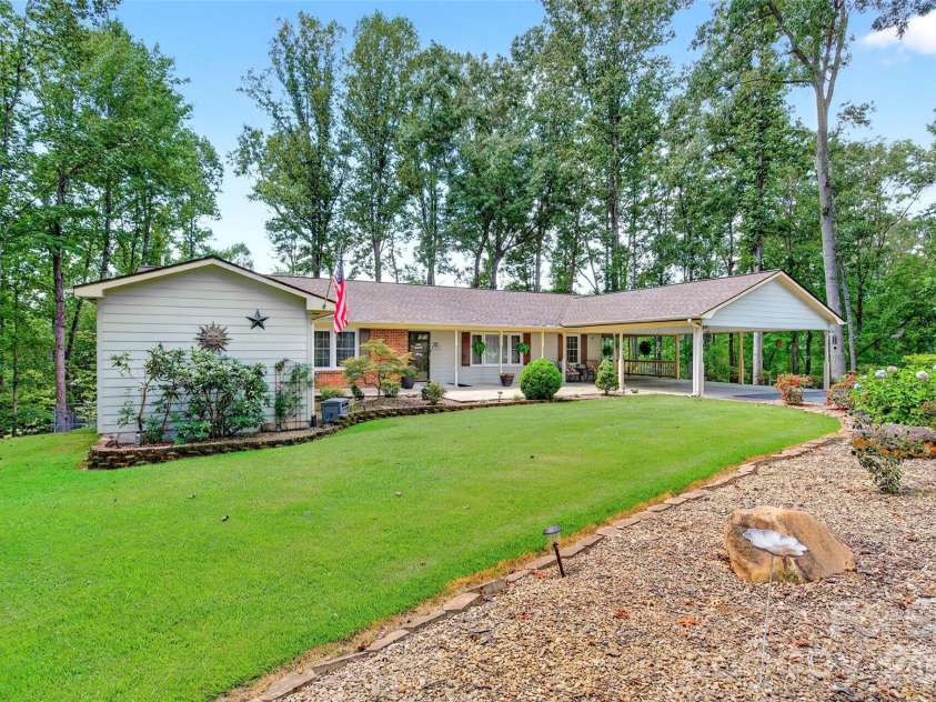 146 Cobblestone Drive, Marion, NC 28752.  MLS# CAR4420822, YatesRealty ID 48419. 