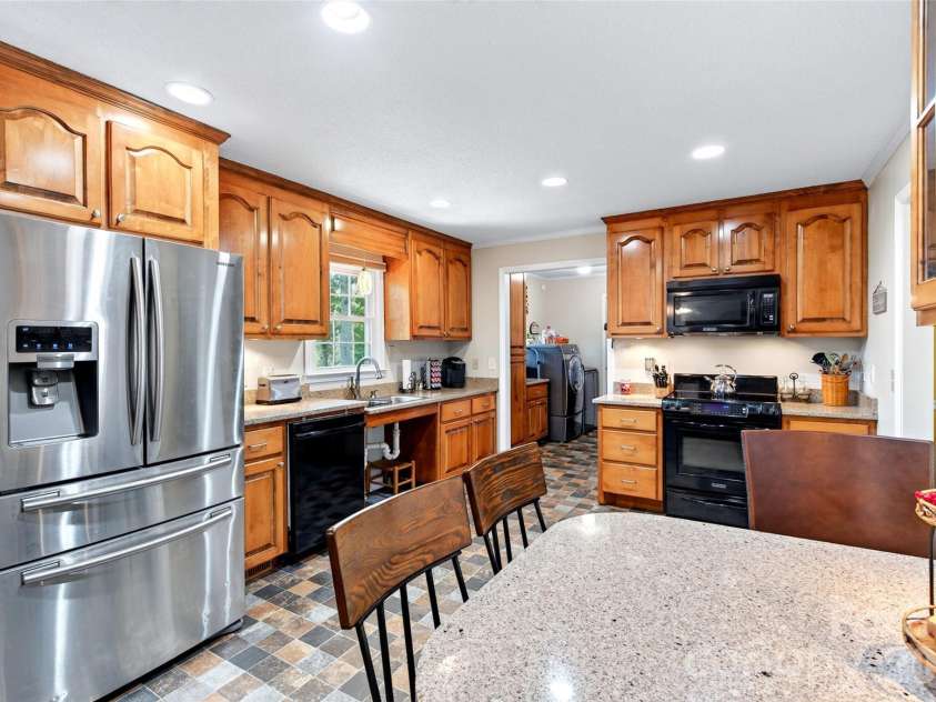 146 Cobblestone Drive, Marion, NC 28752.  MLS# CAR4420822, YatesRealty ID 48419. 