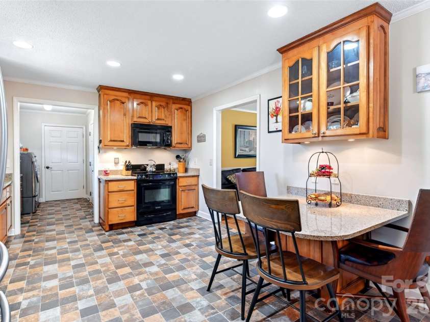 146 Cobblestone Drive, Marion, NC 28752.  MLS# CAR4420822, YatesRealty ID 48419. 