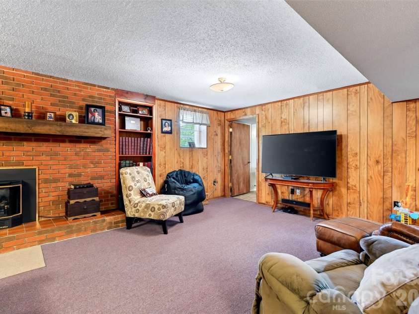 146 Cobblestone Drive, Marion, NC 28752.  MLS# CAR4420822, YatesRealty ID 48419. 