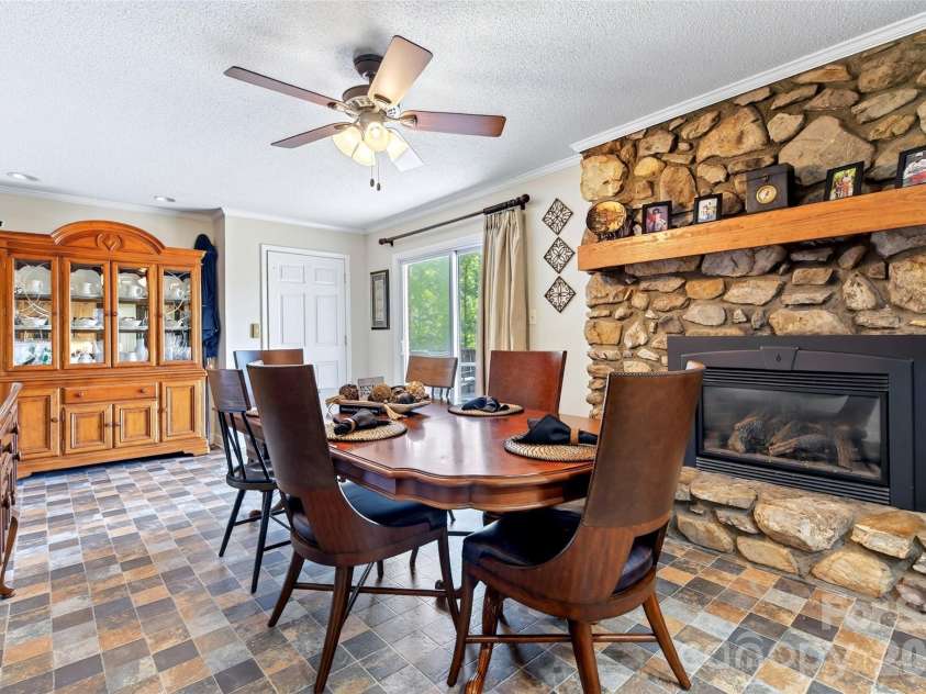146 Cobblestone Drive, Marion, NC 28752.  MLS# CAR4420822, YatesRealty ID 48419. 