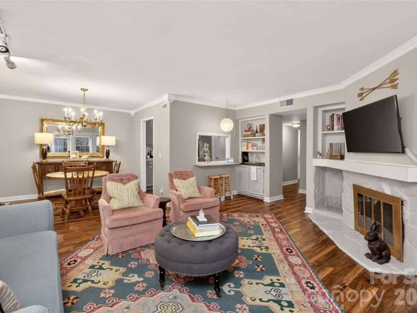 3805 Colony Crossing Drive, Charlotte, NC 28226.  MLS# CAR4335125, YatesRealty ID 4842. 