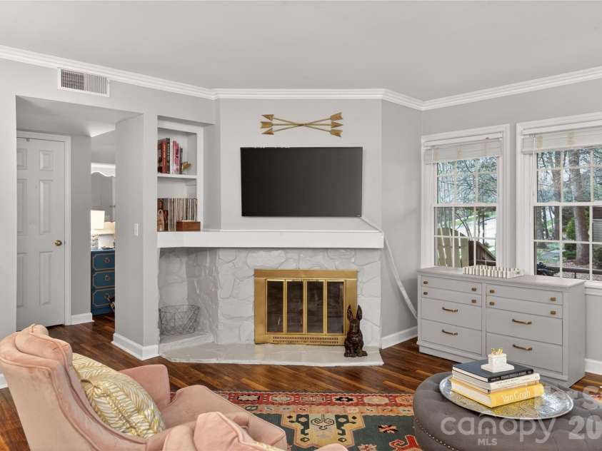 3805 Colony Crossing Drive, Charlotte, NC 28226.  MLS# CAR4335125, YatesRealty ID 4842. 