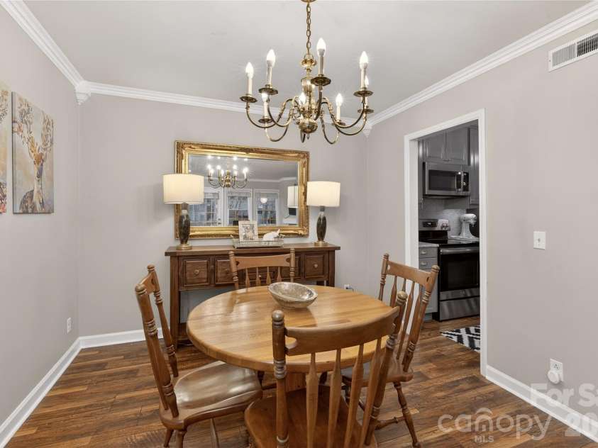 3805 Colony Crossing Drive, Charlotte, NC 28226.  MLS# CAR4335125, YatesRealty ID 4842. 