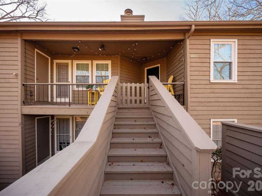3805 Colony Crossing Drive, Charlotte, NC 28226.  MLS# CAR4335125, YatesRealty ID 4842. 